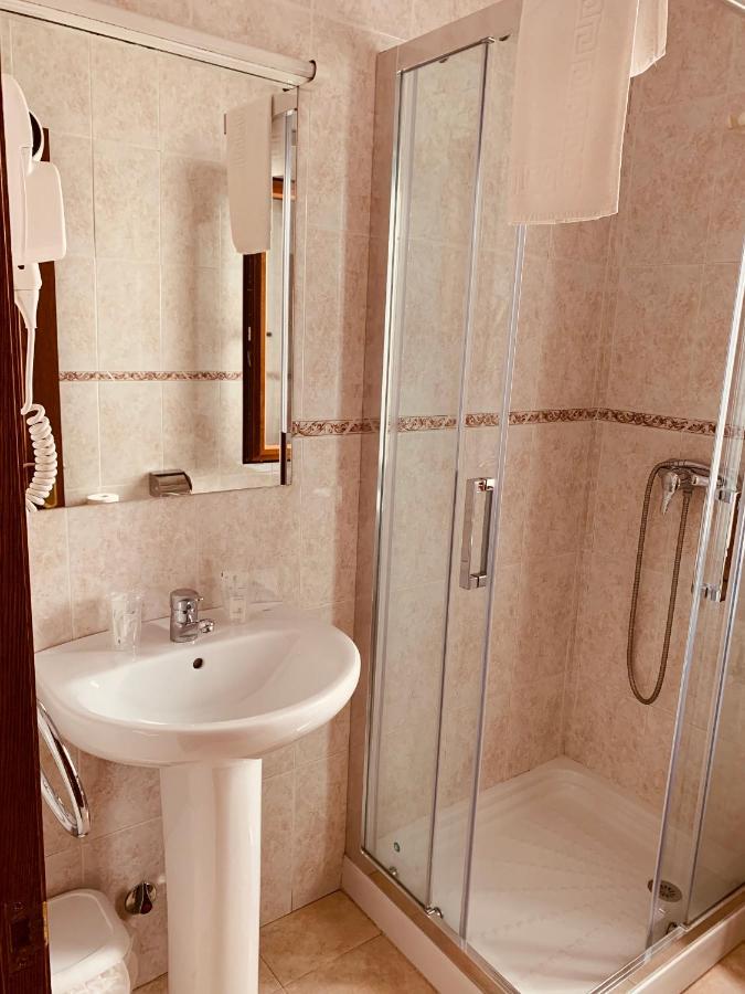 Hostal La Serna Otel Potes Dış mekan fotoğraf