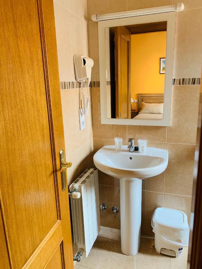 Hostal La Serna Otel Potes Dış mekan fotoğraf