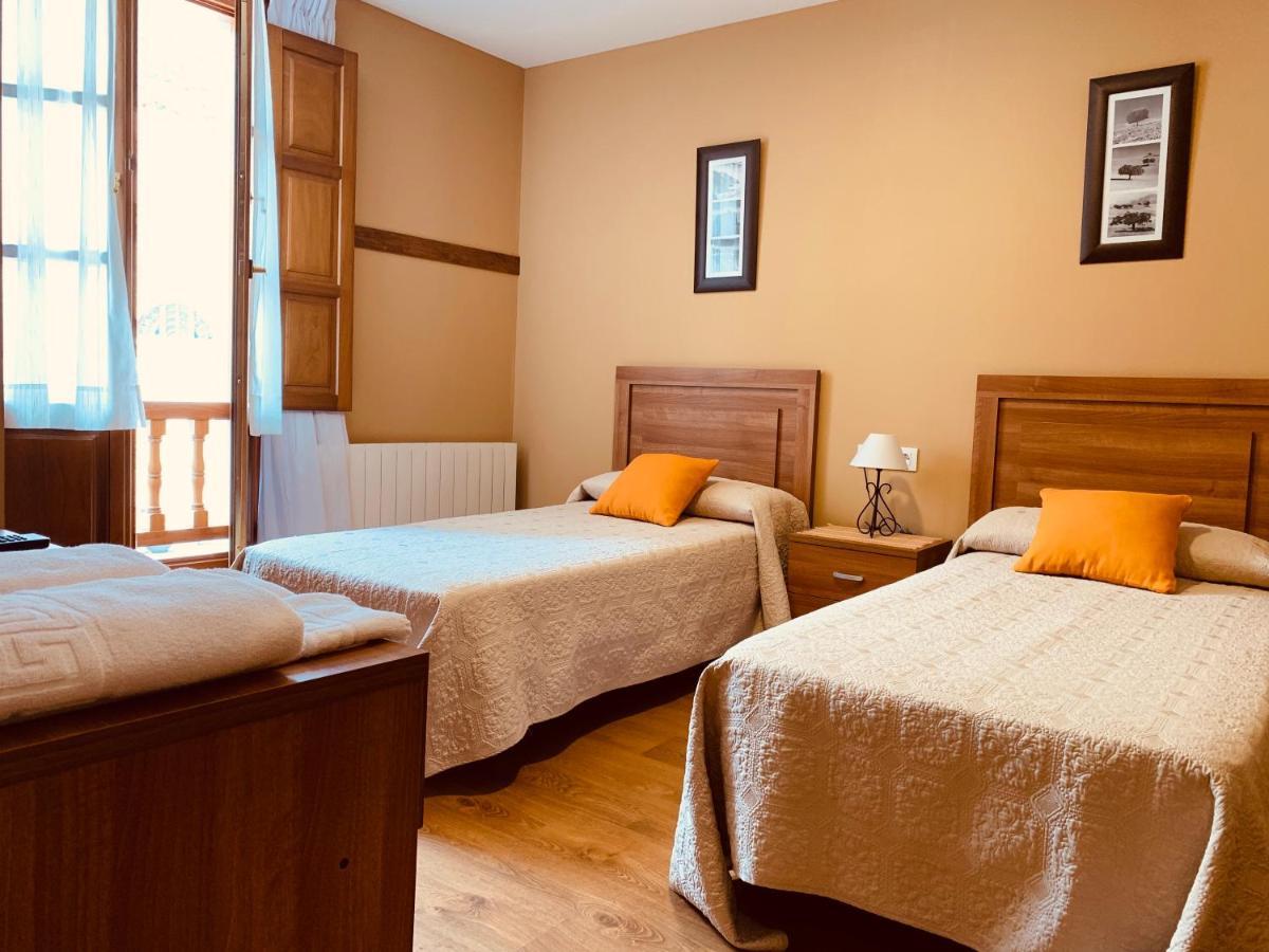 Hostal La Serna Otel Potes Dış mekan fotoğraf