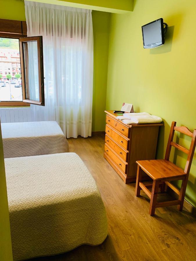Hostal La Serna Otel Potes Dış mekan fotoğraf